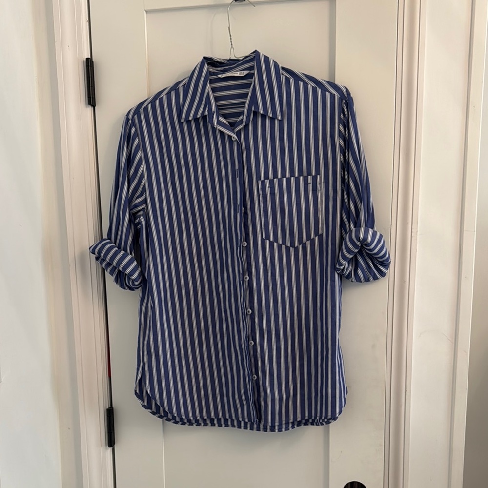 Women’s Stradivarius Button up shirt